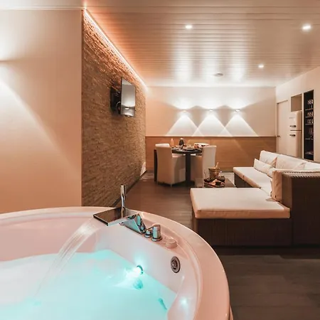Hotel Boutique 'hof Ter Duinen' 4*