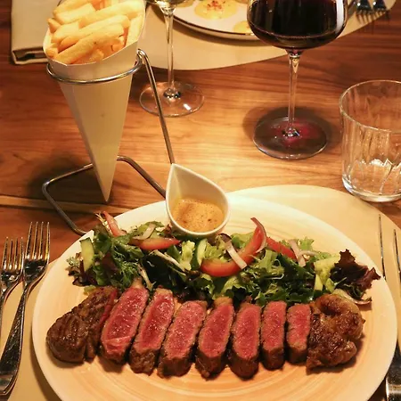 Boutique 'hof Ter Duinen' מלון 4*